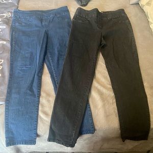 2 pair of women’s size 10 jeans
